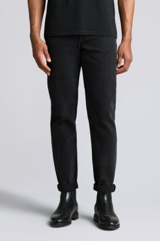 the black denim jeans archive 2 1 330x495 - The Black Denim Jeans - Archive