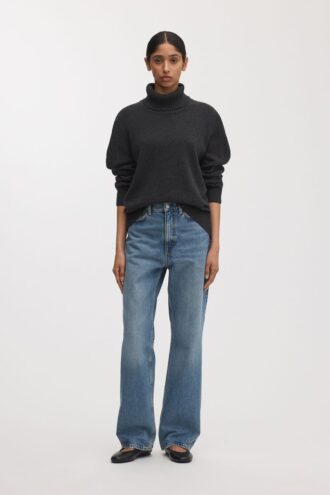 The Cashmere Roll Neck