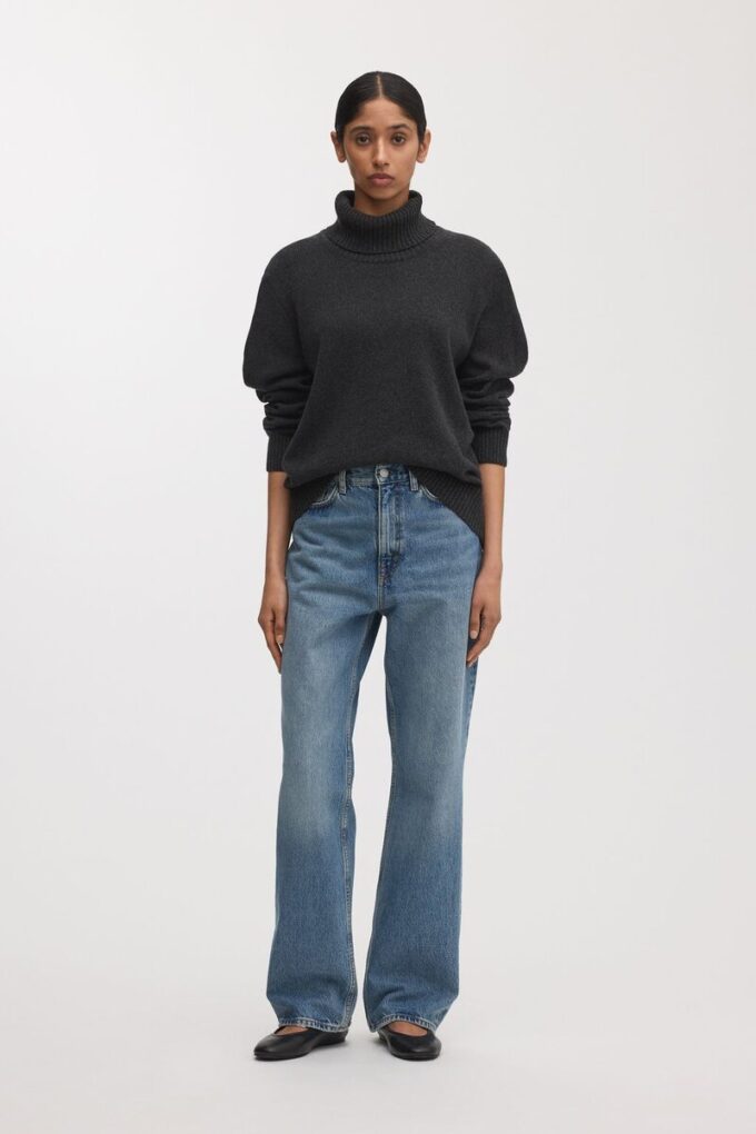 The Cashmere Roll Neck The Cashmere Roll Neck