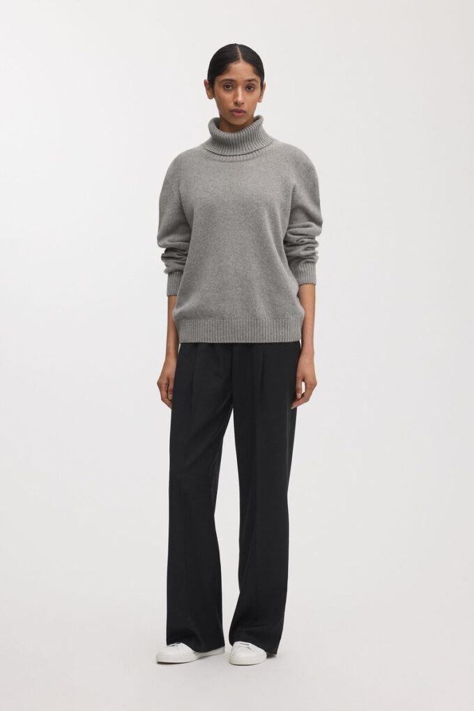 The Cashmere Roll Neck The Cashmere Roll Neck