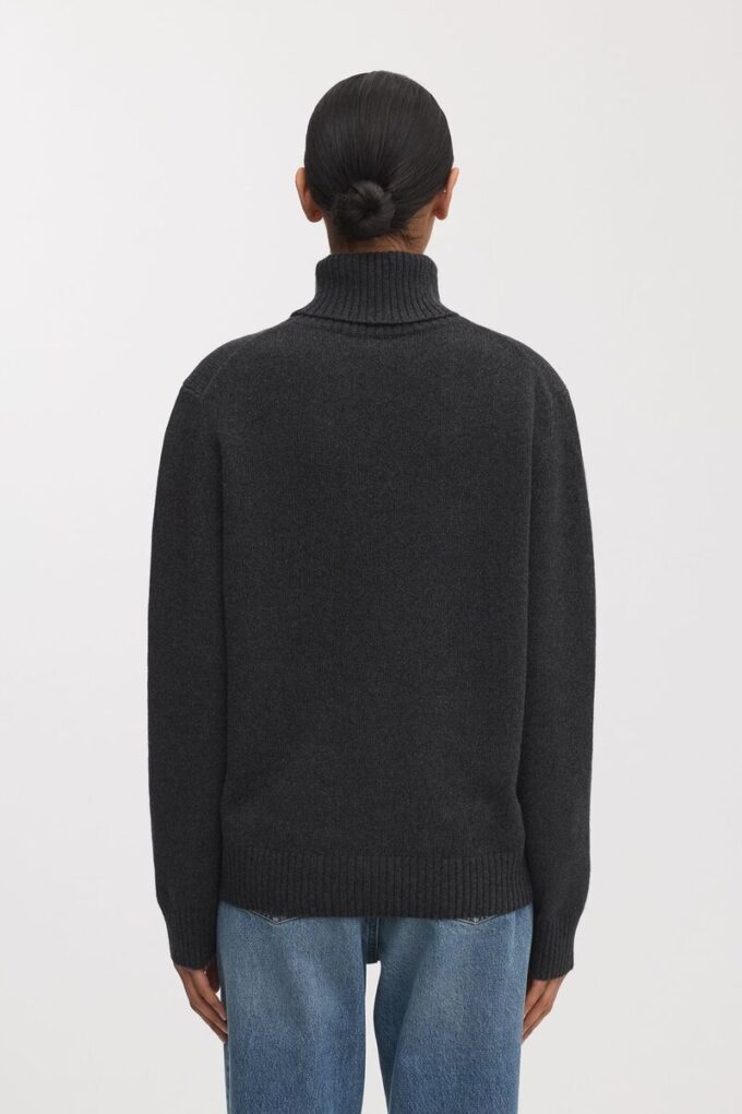 The Cashmere Roll Neck The Cashmere Roll Neck