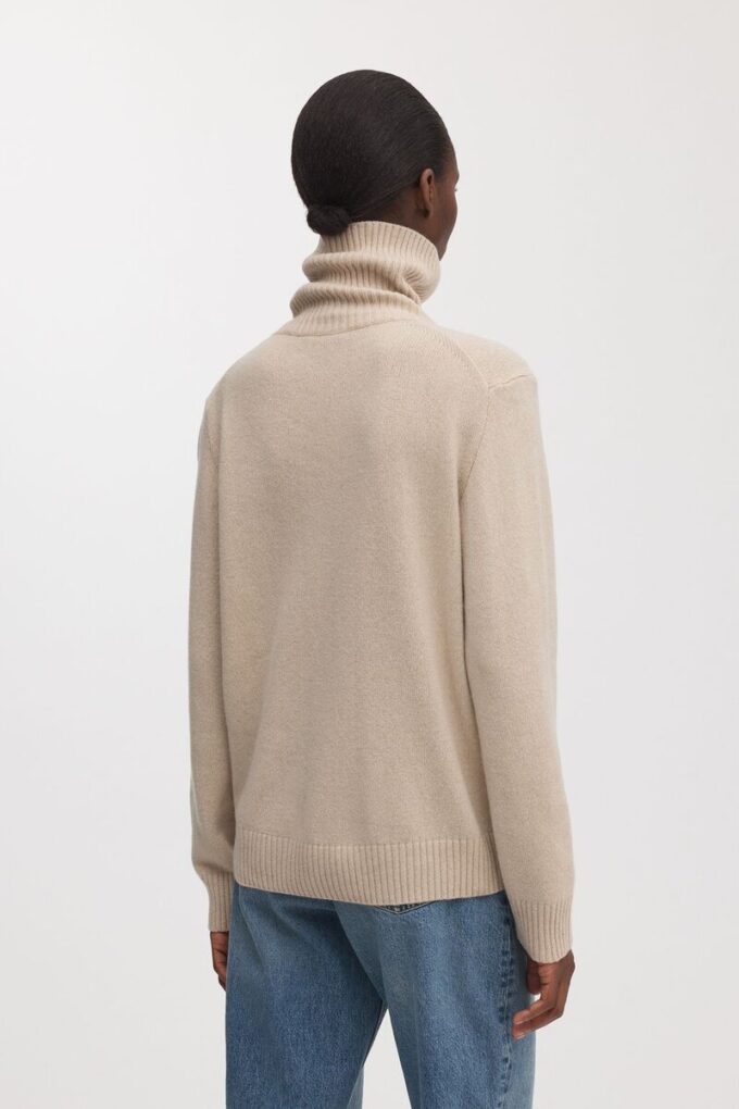 The Cashmere Roll Neck The Cashmere Roll Neck