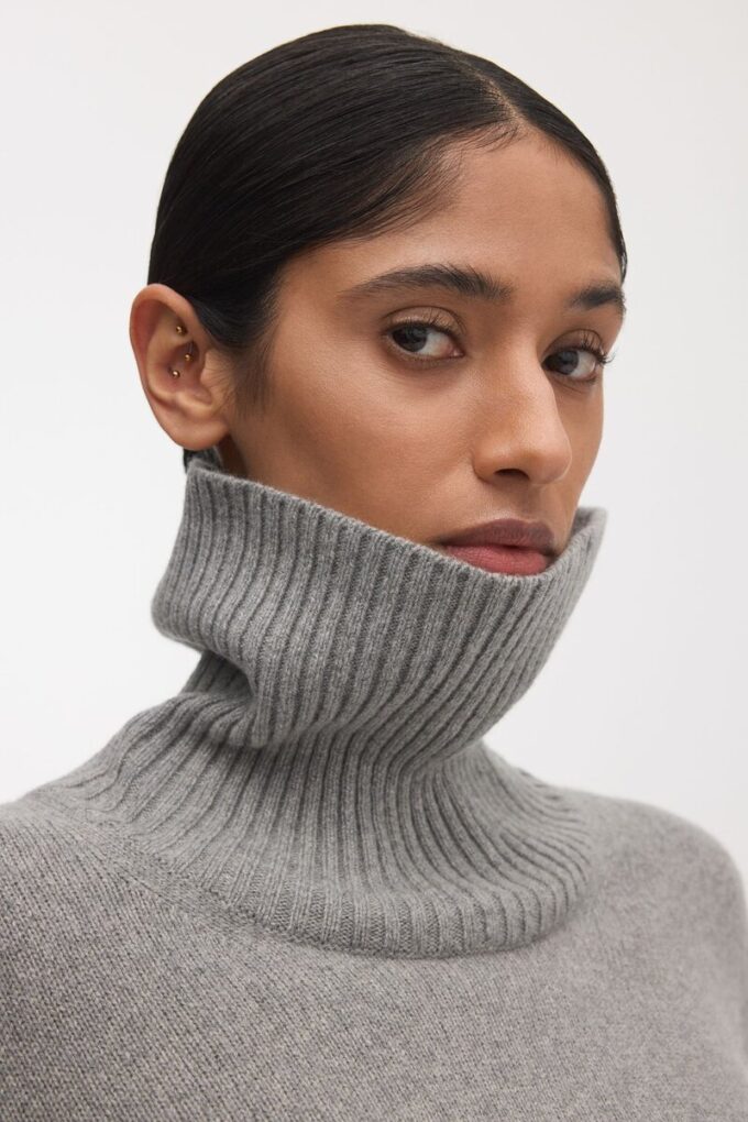 The Cashmere Roll Neck The Cashmere Roll Neck