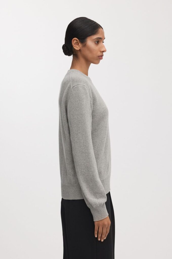 The Cashmere Sweater The Cashmere Sweater