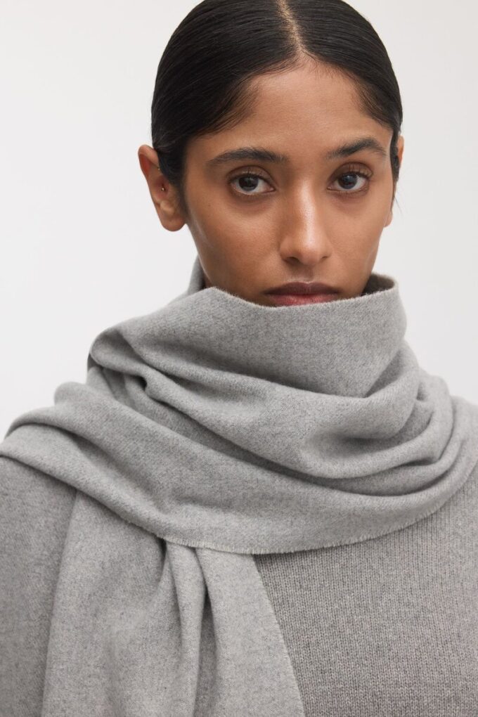 The Cashmere Wool Scarf The Cashmere Wool Scarf