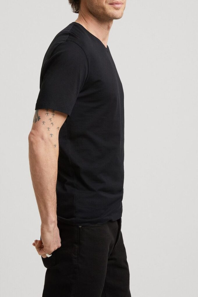 The Lightweight T-Shirt – Archive