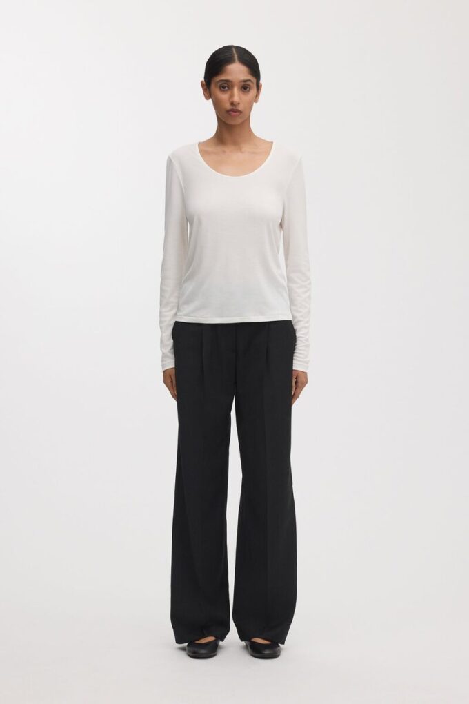 The Long Sleeve Scoop Neck Top The Long Sleeve Scoop Neck Top
