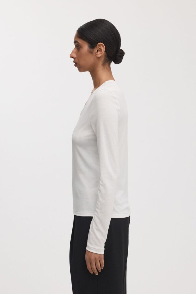 The Long Sleeve Scoop Neck Top The Long Sleeve Scoop Neck Top