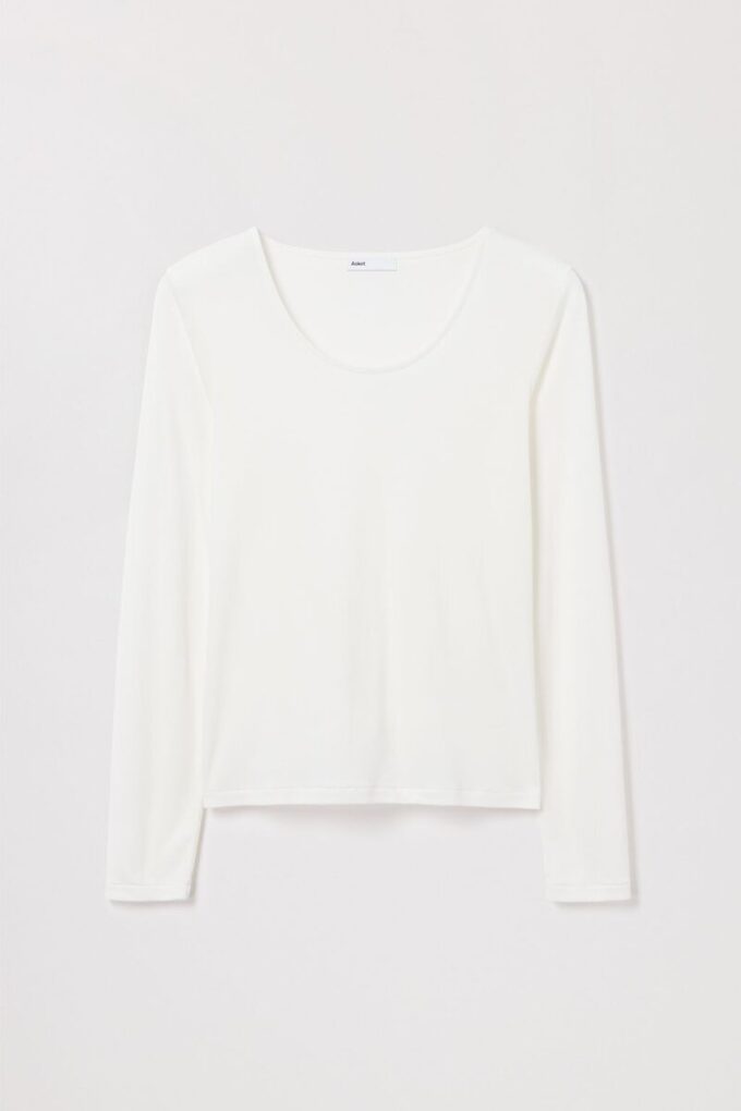 The Long Sleeve Scoop Neck Top The Long Sleeve Scoop Neck Top