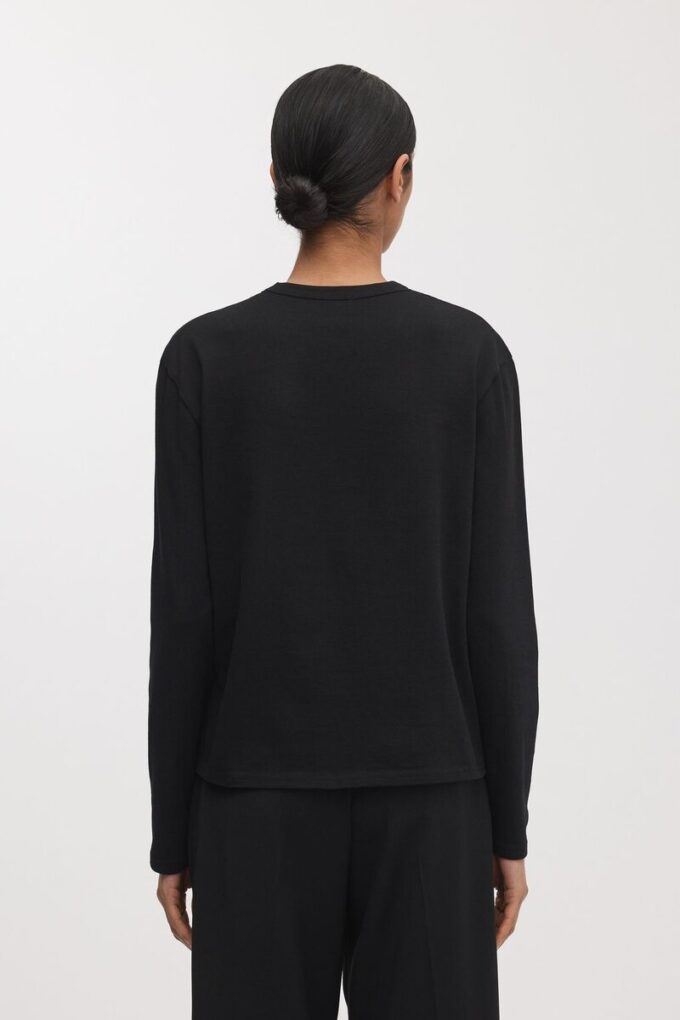 The Long Sleeve T-Shirt The Long Sleeve T-Shirt