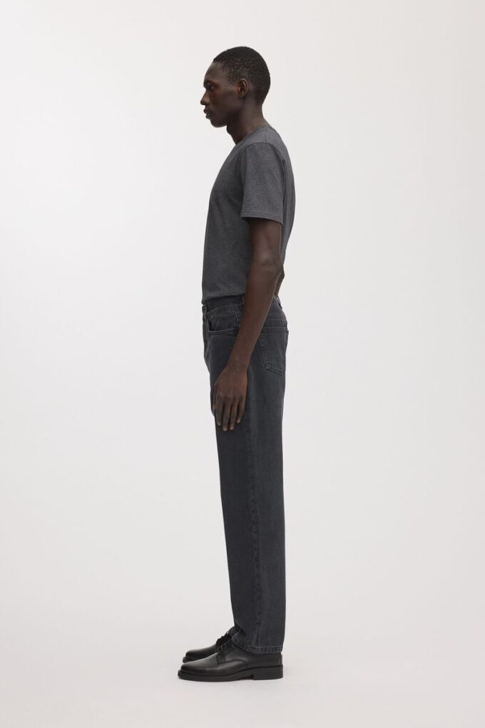 The Loose Jeans