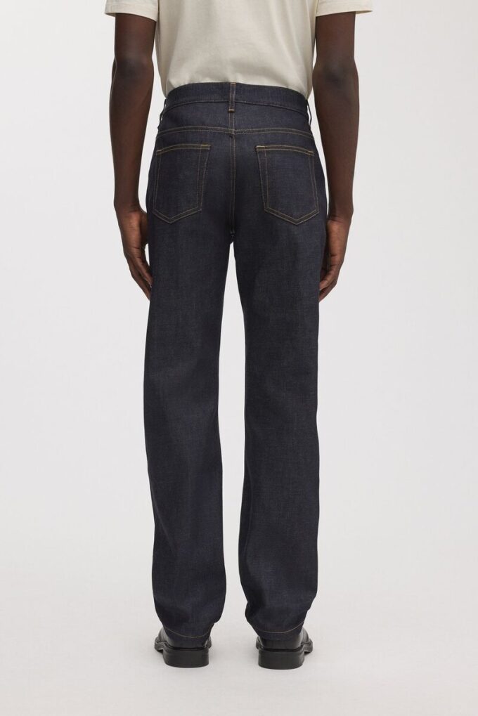 The Loose Jeans