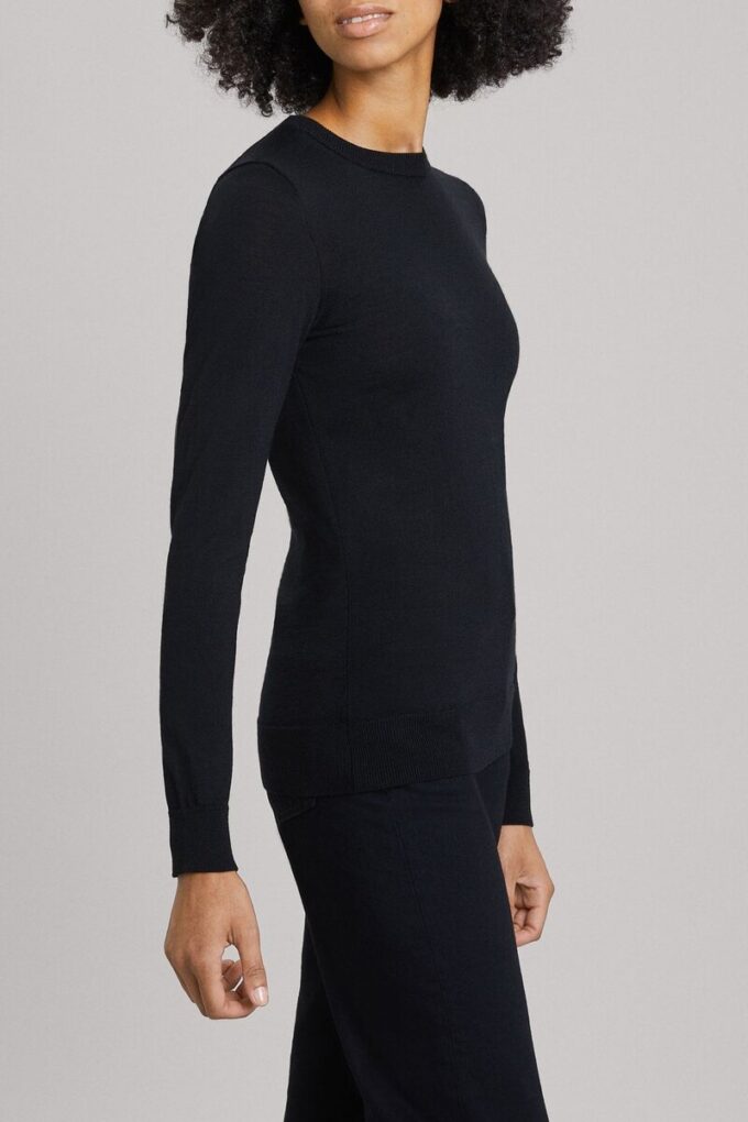 The Merino Crew Neck Sweater – Archive