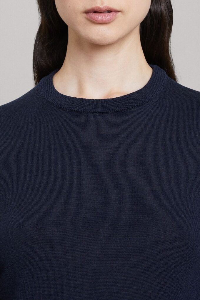 The Merino Crew Neck Sweater – Archive
