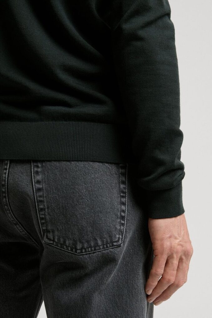 The Merino Roll Neck – Archive The Merino Roll Neck – Archive