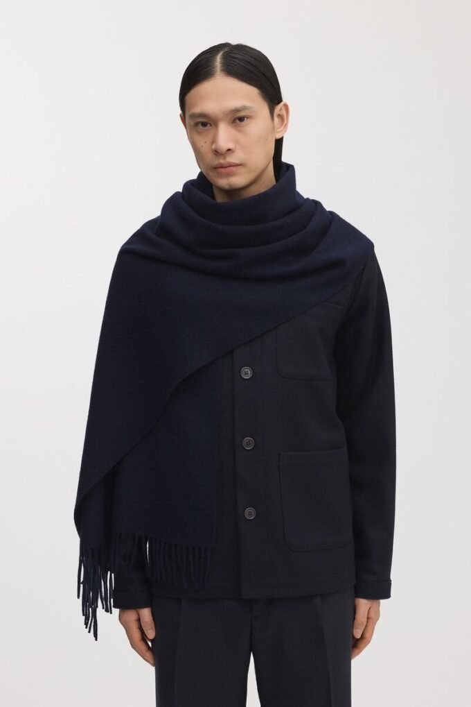 The Oversized Cashmere Wool Scarf