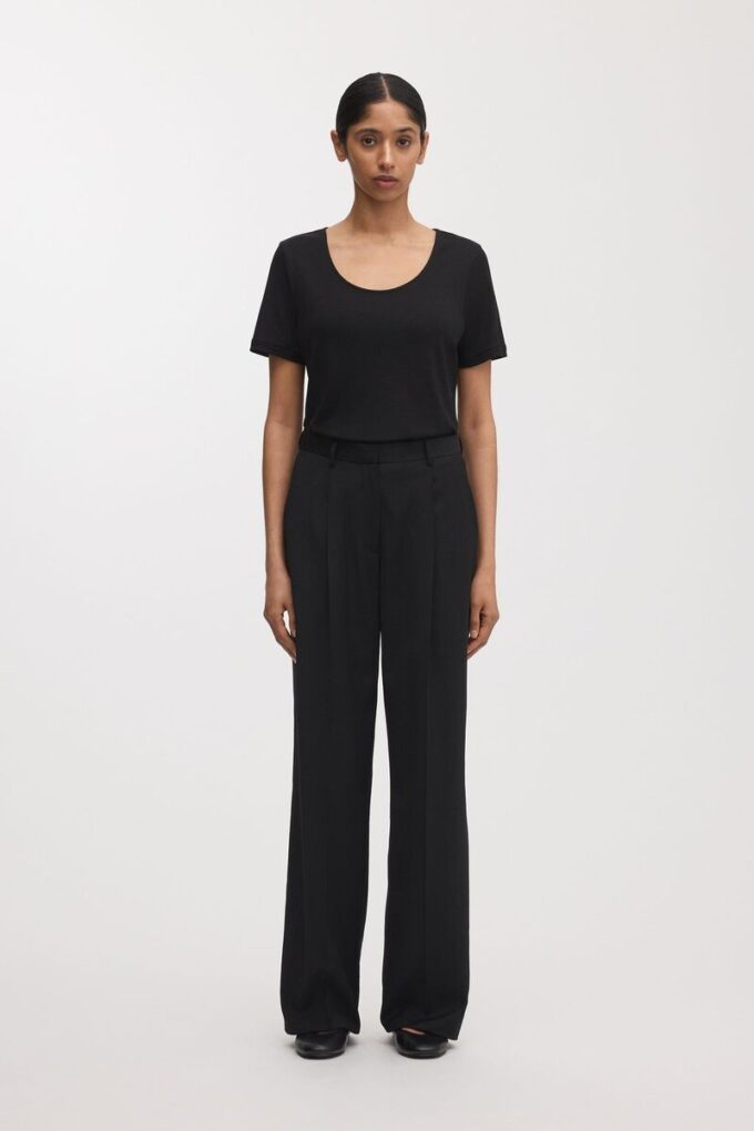 The Scoop Neck Top The Scoop Neck Top
