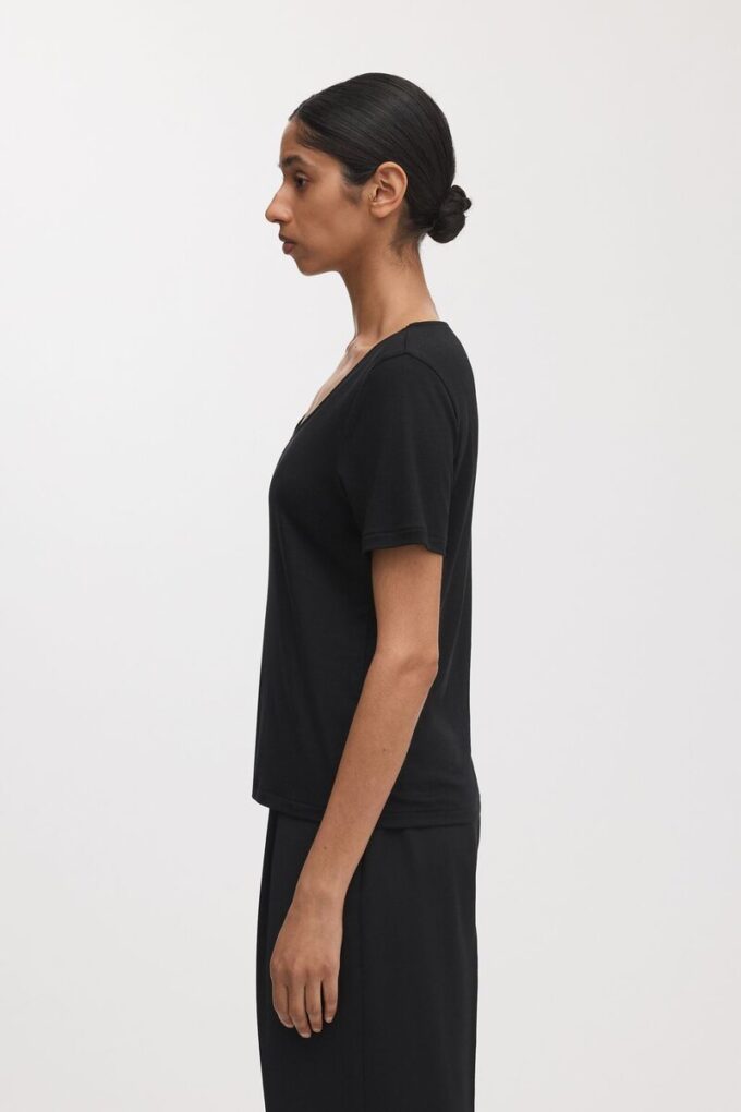 The Scoop Neck Top The Scoop Neck Top