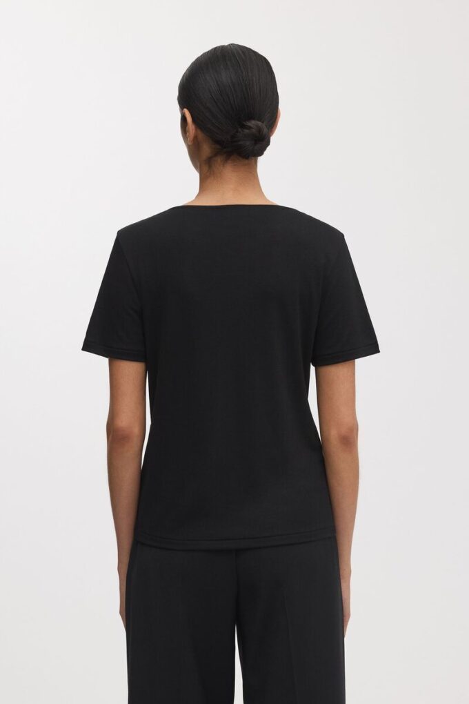 The Scoop Neck Top The Scoop Neck Top